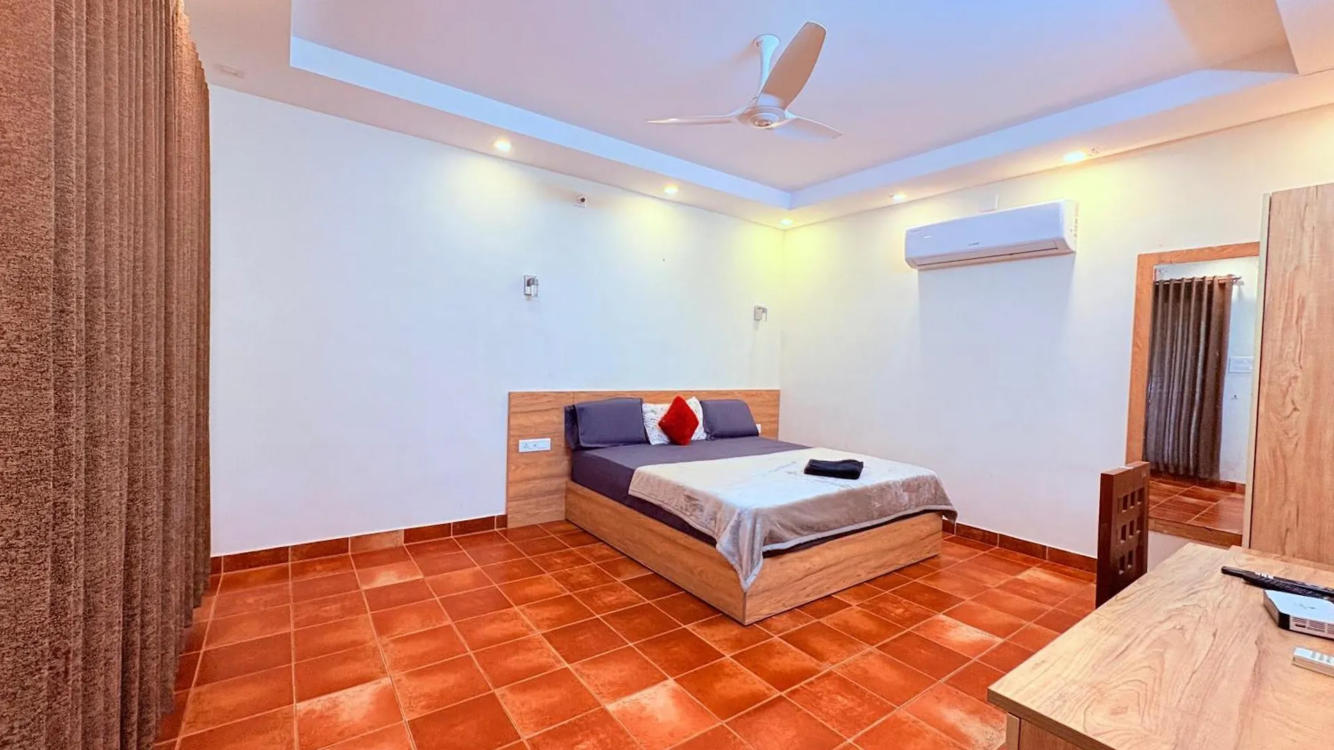 Athirappilly Heritage Villa - 2Bhk -River Side 0*,