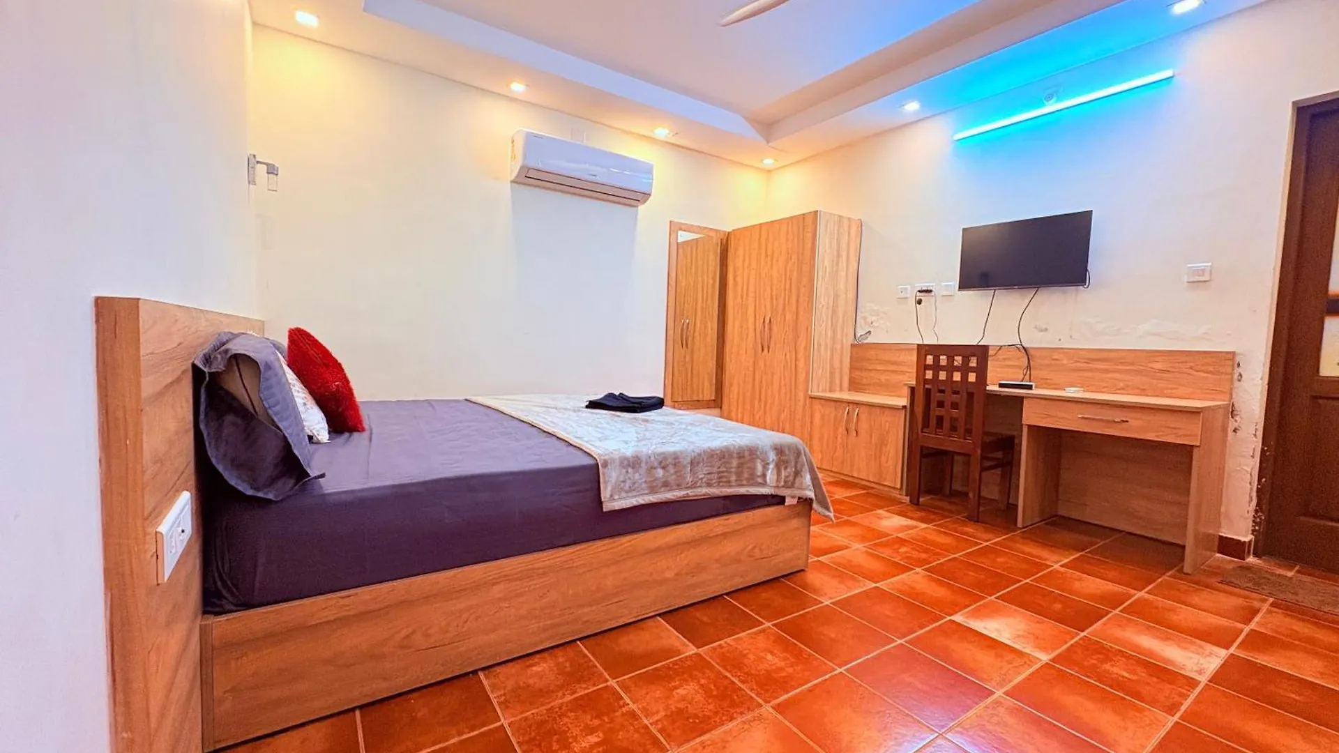 Athirappilly Heritage Villa - 2Bhk -River Side Apartament